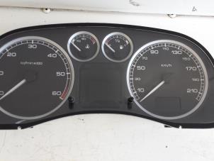 Used Instrument panel Peugeot 307 (3A/C/D) 2.0 HDi 90 Price € 45,00 Margin scheme offered by Autodemontagebedrijf Smit