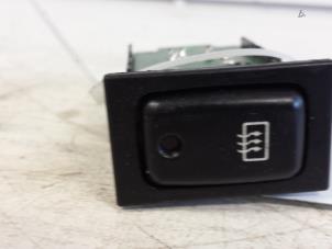 Usados Interruptor de calefactor luneta Suzuki Swift (SF310/413) 1.3 Precio € 10,00 Norma de margen ofrecido por Autodemontagebedrijf Smit