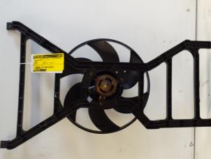 Used Radiator fan Renault Megane Price on request offered by Autodemontagebedrijf Smit