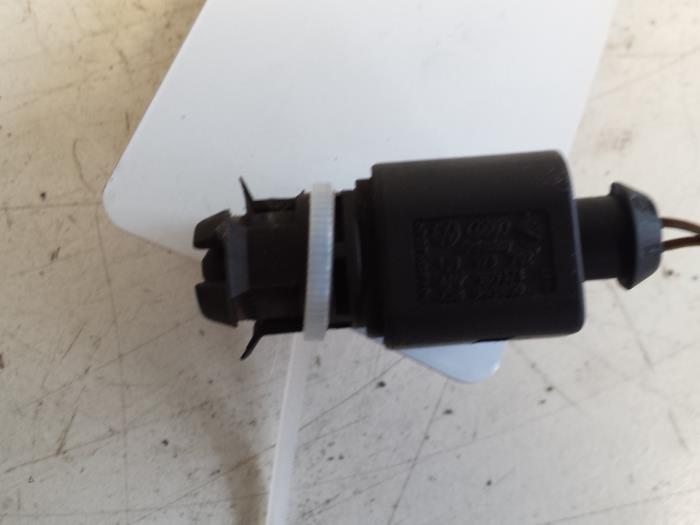 Begagnade Knackningssensor Volkswagen Golf IV (1J1) 1.8 20V Turbo Pris € 10,00 Marginaltabell erbjuds av Autodemontagebedrijf Smit