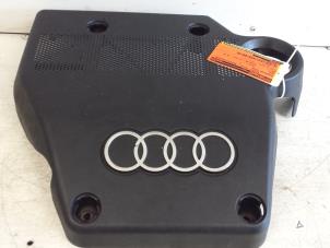 Usados Cobertor motor Audi A3 (8L1) 1.6 Precio € 30,00 Norma de margen ofrecido por Autodemontagebedrijf Smit