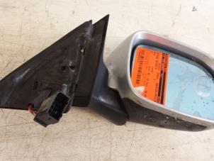 Used Wing mirror, right Audi A3 (8L1) 1.6 Price € 30,00 Margin scheme offered by Autodemontagebedrijf Smit