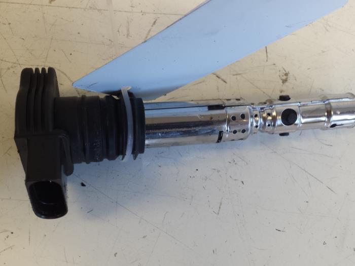 Usagé Bobine Volkswagen Golf IV (1J1) 1.8 20V Turbo Prix € 10,00 Règlement à la marge proposé par Autodemontagebedrijf Smit