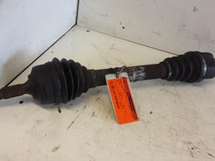 Used Front drive shaft, left Peugeot 206 (2A/C/H/J/S) 1.4 HDi Price € 30,00 Margin scheme offered by Autodemontagebedrijf Smit