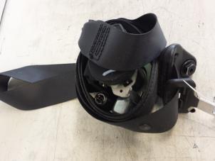 Usagé Ceinture de sécurité arrière gauche Renault Grand Scénic II (JM) 2.0 16V Prix € 35,00 Règlement à la marge proposé par Autodemontagebedrijf Smit