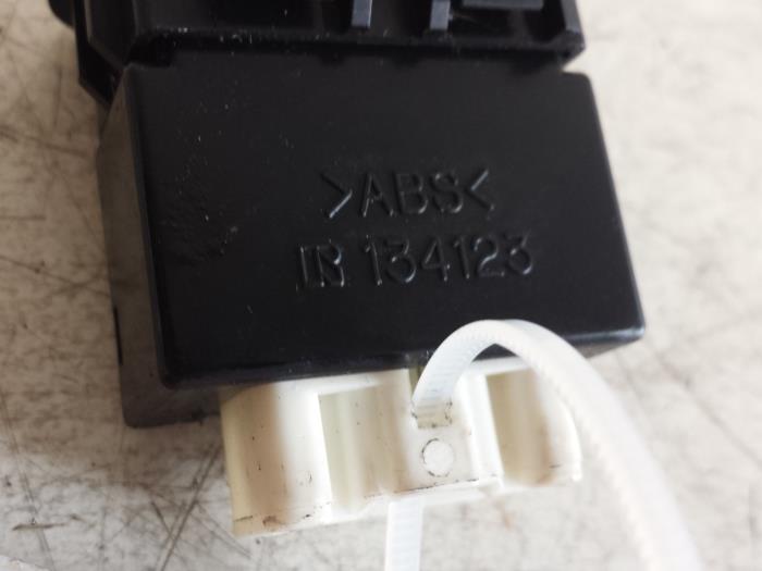 AIH headlight switch from a Daihatsu Terios (J1) 1.3 16V 4x4 1999
