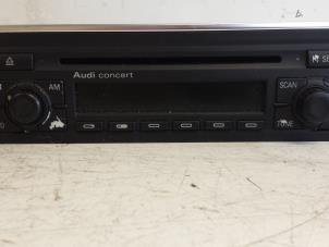 Gebrauchte Radio CD Spieler Audi A4 Avant (B6) 2.5 TDI 24V Preis € 100,00 Margenregelung angeboten von Autodemontagebedrijf Smit