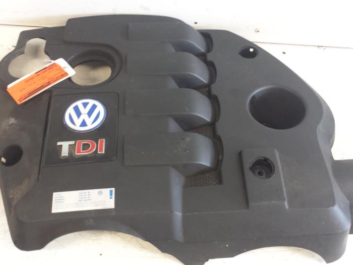 Used Engine cover Volkswagen Passat Variant (3B6) 1.9 TDI 100 Price € 40,00 Margin scheme offered by Autodemontagebedrijf Smit