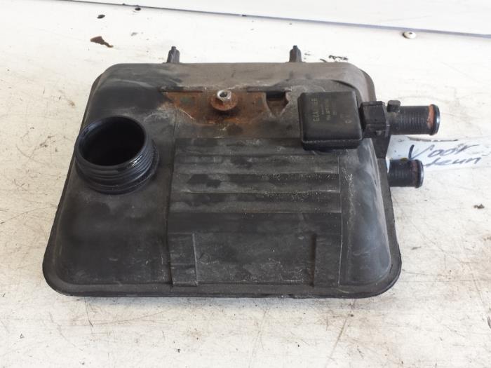 Expansion vessel from a Fiat Scudo (220Z) 1.9 D 2000
