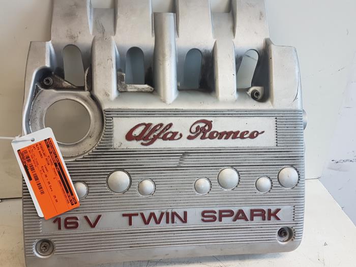 Gebrauchte Abdeckblech Motor Alfa Romeo 147 (937) 1.6 HP Twin Spark 16V Preis € 15,00 Margenregelung angeboten von Autodemontagebedrijf Smit