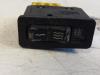Seat heating switch from a BMW Z3 Roadster (E36/7), 1995 / 2003 1.9 16V, Convertible, Petrol, 1.895cc, 103kW (140pk), RWD, M44B19; 194S1, 1995-11 / 1999-03, CH71; CH72; CH73 1998