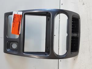 Używane Kratka wentylacyjna deski rozdzielczej Daihatsu Sirion/Storia (M1) 1.0 12V Cena na żądanie oferowane przez Autodemontagebedrijf Smit