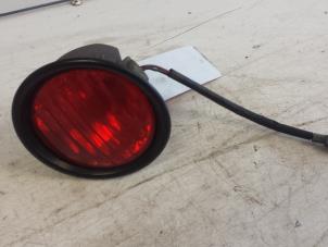 Używane Tylne swiatlo przeciwmgielne Daihatsu YRV (M2) 1.3 16V DVVT Cena na żądanie oferowane przez Autodemontagebedrijf Smit