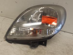 Used Headlight, left Nissan Kubistar (F10) 1.5 dCi 60 Price € 75,00 Margin scheme offered by Autodemontagebedrijf Smit