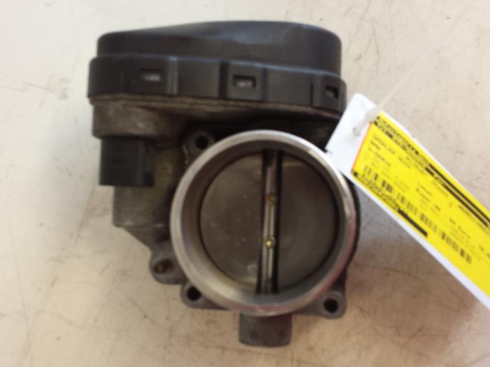 Gebrauchte Drosselklappengehäuse BMW 3 serie (E46/2C) 325 Ci 24V Preis € 45,00 Margenregelung angeboten von Autodemontagebedrijf Smit