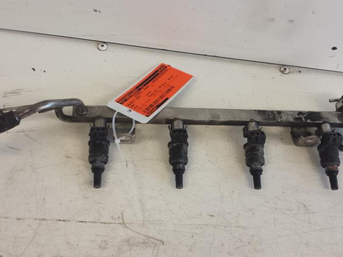 Fuel injector nozzle Seat Leon 1.8 20V 06A133035 ORG