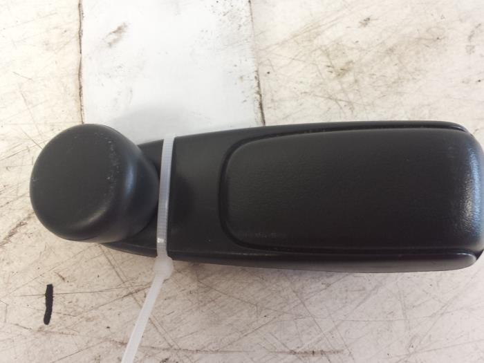 Usados Manivela de ventanilla Citroen C3 (FC/FL/FT) 1.4 Precio € 10,00 Norma de margen ofrecido por Autodemontagebedrijf Smit
