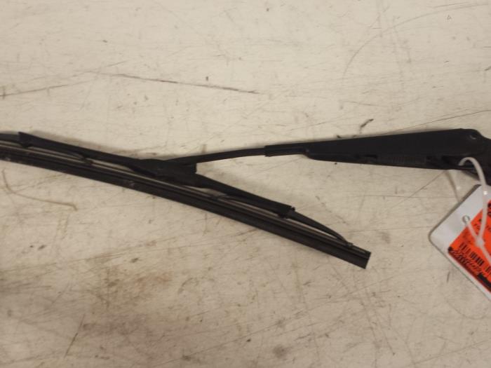 1908779 Ford Fusion Rear wiper arms stock | ProxyParts.com