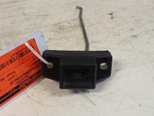 Used Tailgate lock stop Renault Clio II (BB/CB) 1.4 Price € 20,00 Margin scheme offered by Autodemontagebedrijf Smit