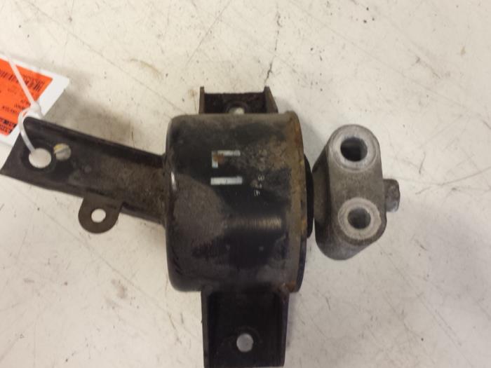 Used Engine mount Chevrolet Kalos (SF48) 1.4 Price € 15,00 Margin scheme offered by Autodemontagebedrijf Smit