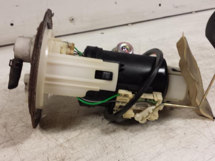 Usagé Pompe d'injection Hyundai Getz 1.3i 12V Prix € 30,00 Règlement à la marge proposé par Autodemontagebedrijf Smit
