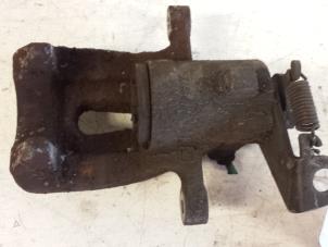 Used Rear brake calliper, left Renault Scénic II (JM) 1.6 16V Price € 30,00 Margin scheme offered by Autodemontagebedrijf Smit