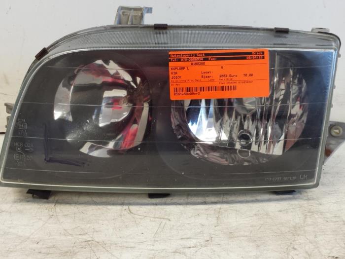 Używane Reflektor lewy Kia Joice 2.0 16V Cena € 25,00 Procedura marży oferowane przez Autodemontagebedrijf Smit