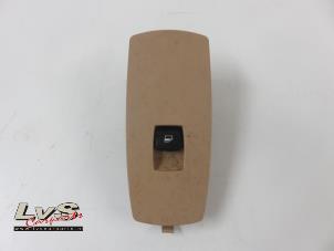 Used Electric window switch BMW 5 serie (E60) Price on request offered by LvS Carparts