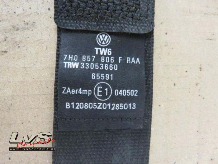 Tensor de cinturón de seguridad derecha de un Volkswagen Transporter T5  2007