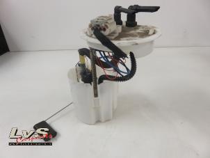 Used Electric fuel pump Opel Astra J (PC6/PD6/PE6/PF6) Price on request offered by LvS Carparts