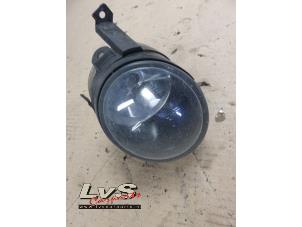 Used Fog light, front right Volkswagen Golf Plus (5M1/1KP) 1.9 TDI 105 Price on request offered by LvS Carparts