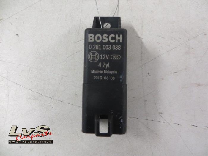 Glow plug relay Volkswagen Caddy III 038907281D LvS Carparts