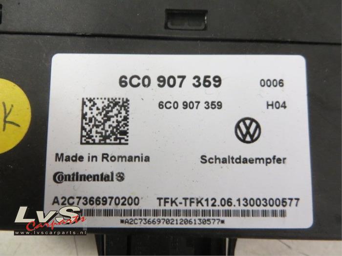 Federung Steuergerät van een Volkswagen Polo V (6R)  2015
