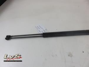 Used Set of bonnet gas struts BMW Mini One/Cooper (R50) Price on request offered by LvS Carparts