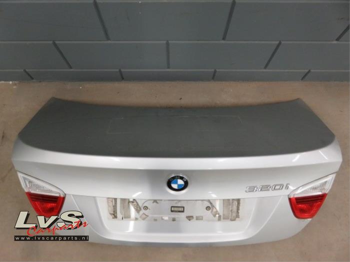 Pokrywa bagaznika z BMW 3 serie (E90) 320i 16V 2005