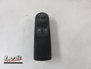 Used Multi-functional window switch Renault Clio IV (5R) Price € 35,00 Margin scheme offered by LvS Carparts