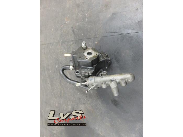 Used Opel Zafira M75 1 9 Cdti Diesel Pump Z19dt Lvs Carparts Proxyparts Com