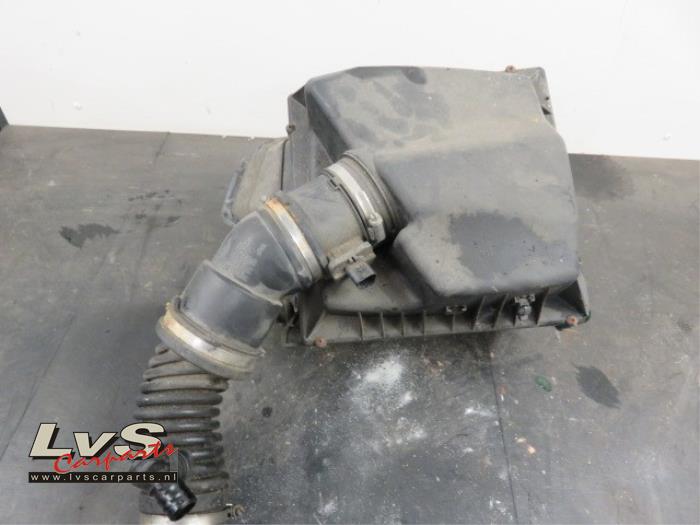 Begagnade Luftfilterhus Opel Astra J (PC6/PD6/PE6/PF6) 2.0 CDTI 16V 160 Ecotec Pris € 35,00 Marginaltabell erbjuds av LvS Carparts