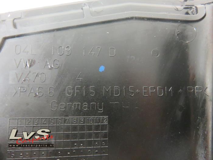 Timing cover from a Volkswagen Golf VII (AUA) 2.0 TDI 4Motion 16V 2017