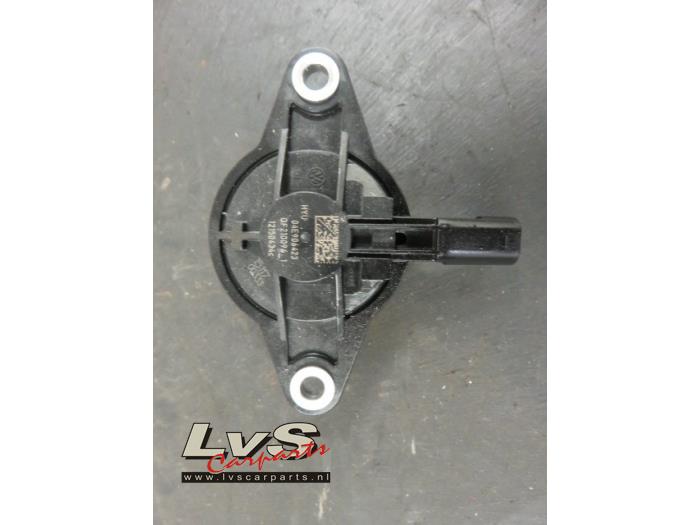 Begagnade Kamaxelsensor Volkswagen Golf VII Variant (AUVV) 1.4 TGI 16V Pris € 29,00 Marginaltabell erbjuds av LvS Carparts