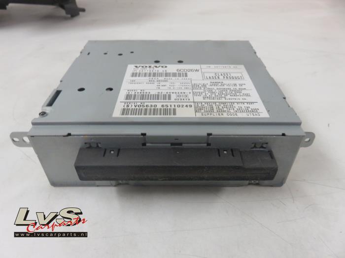 CD player from a Volvo XC90 I 2.4 D5 20V 2007