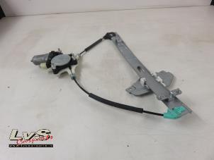 Used Window mechanism 4-door, front right Kia Rio III (UB) 1.1 CRDi VGT 12V Price € 57,00 Margin scheme offered by LvS Carparts