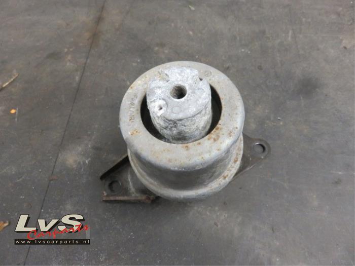 Used Engine mount Volkswagen Transporter T5 2.0 TDI DRF Price € 16,00 Margin scheme offered by LvS Carparts