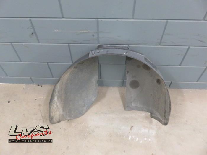 Używane Nadkole Volvo C30 (EK/MK) 1.6 D 16V Cena € 16,00 Procedura marży oferowane przez LvS Carparts