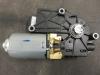 Sunroof motor from a BMW 1 serie (F20) 114d 1.5 12V TwinPower 2015