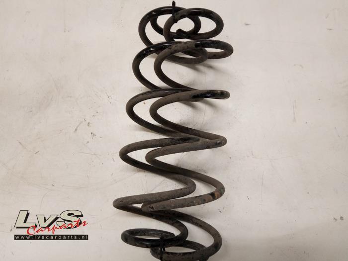 Rear coil spring from a Volkswagen Up! (121) 1.0 12V 60 2013