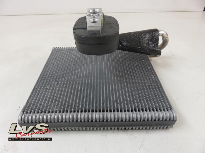 Usagé Refroidisseur clim Volkswagen Golf VII Variant (AUVV) 2.0 R 4 Motion 16V Prix € 36,00 Règlement à la marge proposé par LvS Carparts