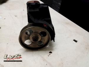 Used Power steering pump Peugeot 206 SW (2E/K) 1.4 HDi Price € 68,00 Margin scheme offered by LvS Carparts