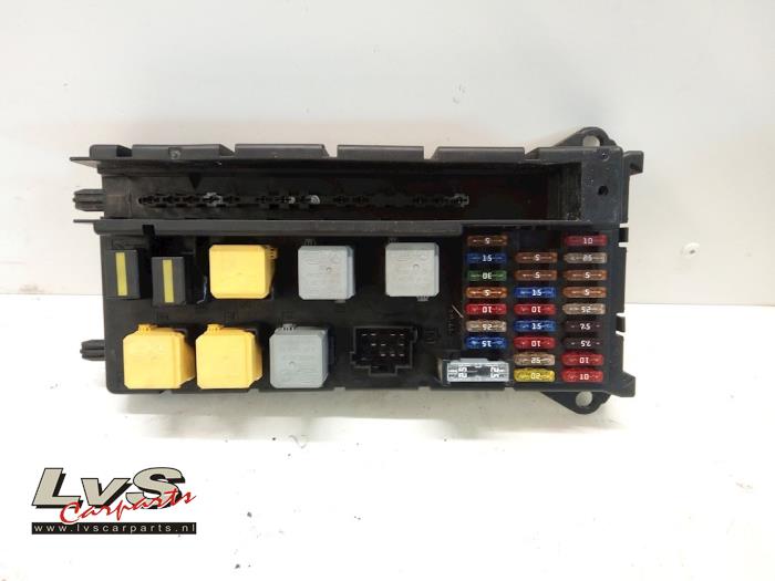 Fuse box Volkswagen Crafter 2.5 TDI 30/35/50 - 9065450001 origineel