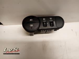 Used Light switch Hyundai i10 (F5) 1.2i 16V Price € 13,00 Margin scheme offered by LvS Carparts